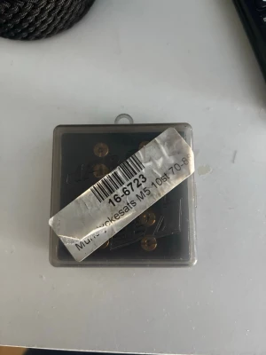 Muttersats M5 10st 70/88 - Säljer för jag köpte fel sen har jag inte användt men jag hade öppnat paketet så kunde inte lämna till baka de kom med bud 