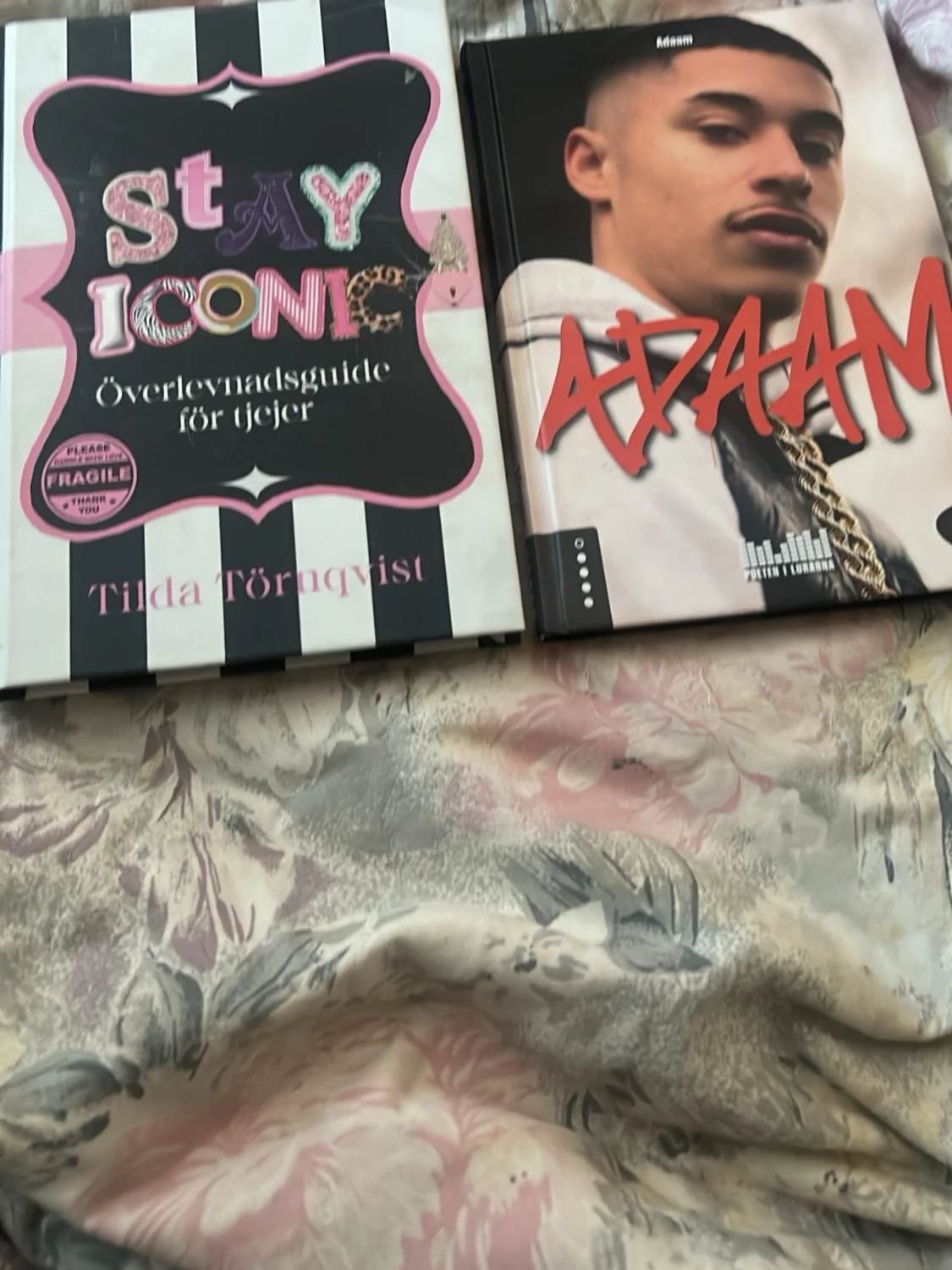 Stay Iconic & ADAAM bokpaket