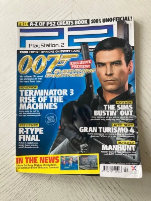 PlayStation 2 speltidning Issue 42 - PlayStation 2 speltidning Issue 42 med färgstarkt omslag och massor av artiklar om spel som 007 Everything or Nothing, Terminator 3, The Sims Bustin' Out och Gran Turismo 4. Tidningen är tryckt på glansigt papper och innehåller recensioner, previews och nyheter.