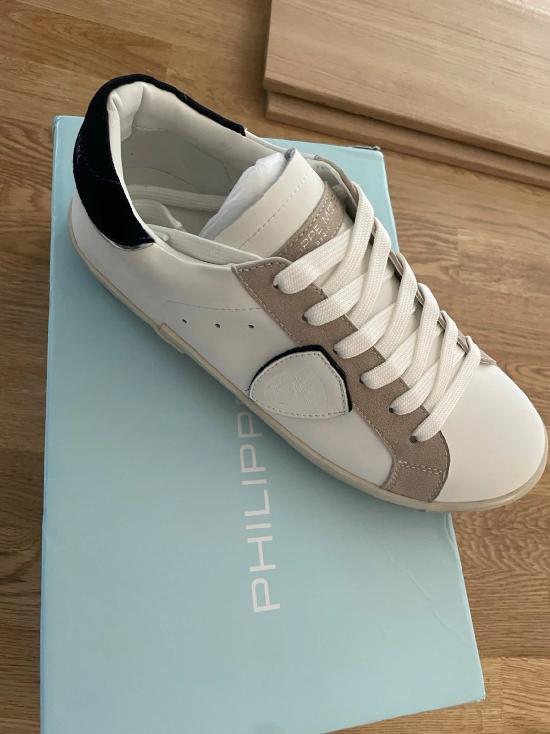 Vita sneakers från Philip Hog - 2