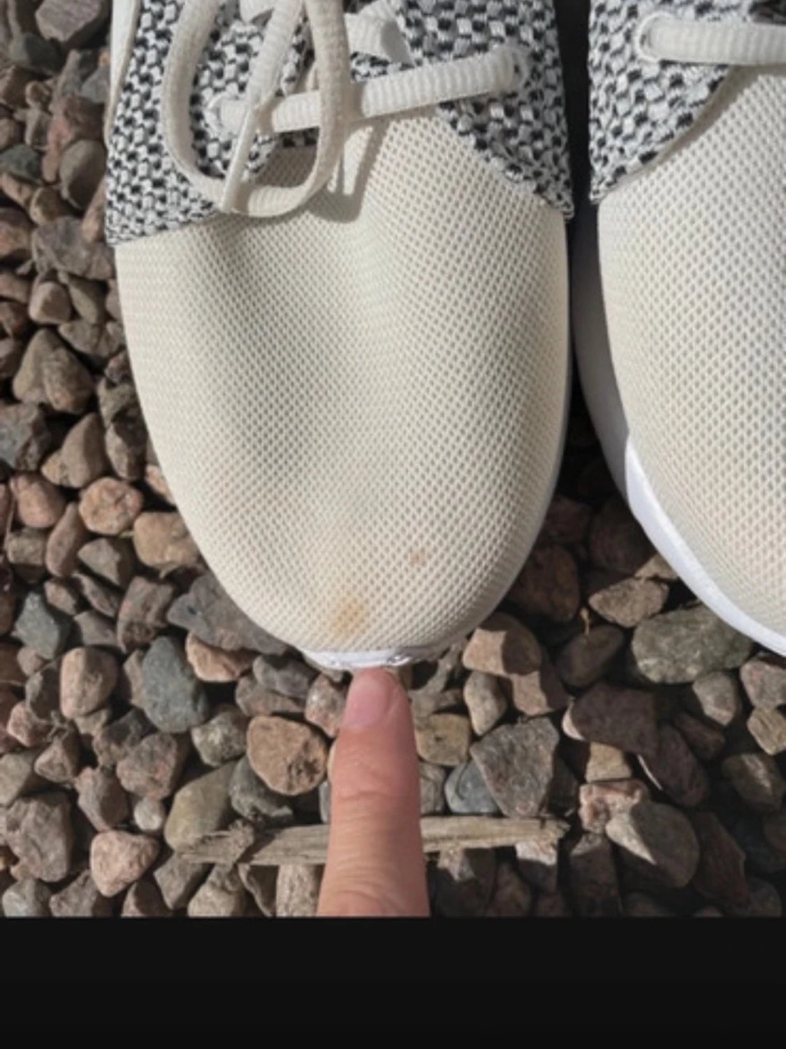 Vita och grå sneakers med mesh - 1