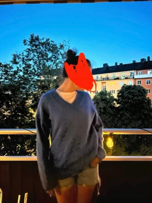 Blå stickad tröja - Från Zara!! I strl 164 men passar som en S!! 90kr