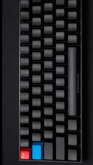 Mechanical Keyboard DELTACO GAMING DK440R ⌨️ - Compact wireless black 60% mechanical keyboard from DELTACO GAMING, model DK440R, featuring responsive Kailh Red switches and a Bluetooth switch perfect on the go. This keyboard offers a minimalist design with a durable black finish, ideal for gaming or a clean desk setup. comes with a usb-c cable and the dk440r wireless dongle.  ⭐️ Condition : 9/10 🎨 Color : Black 📦 Fast and careful shipping.