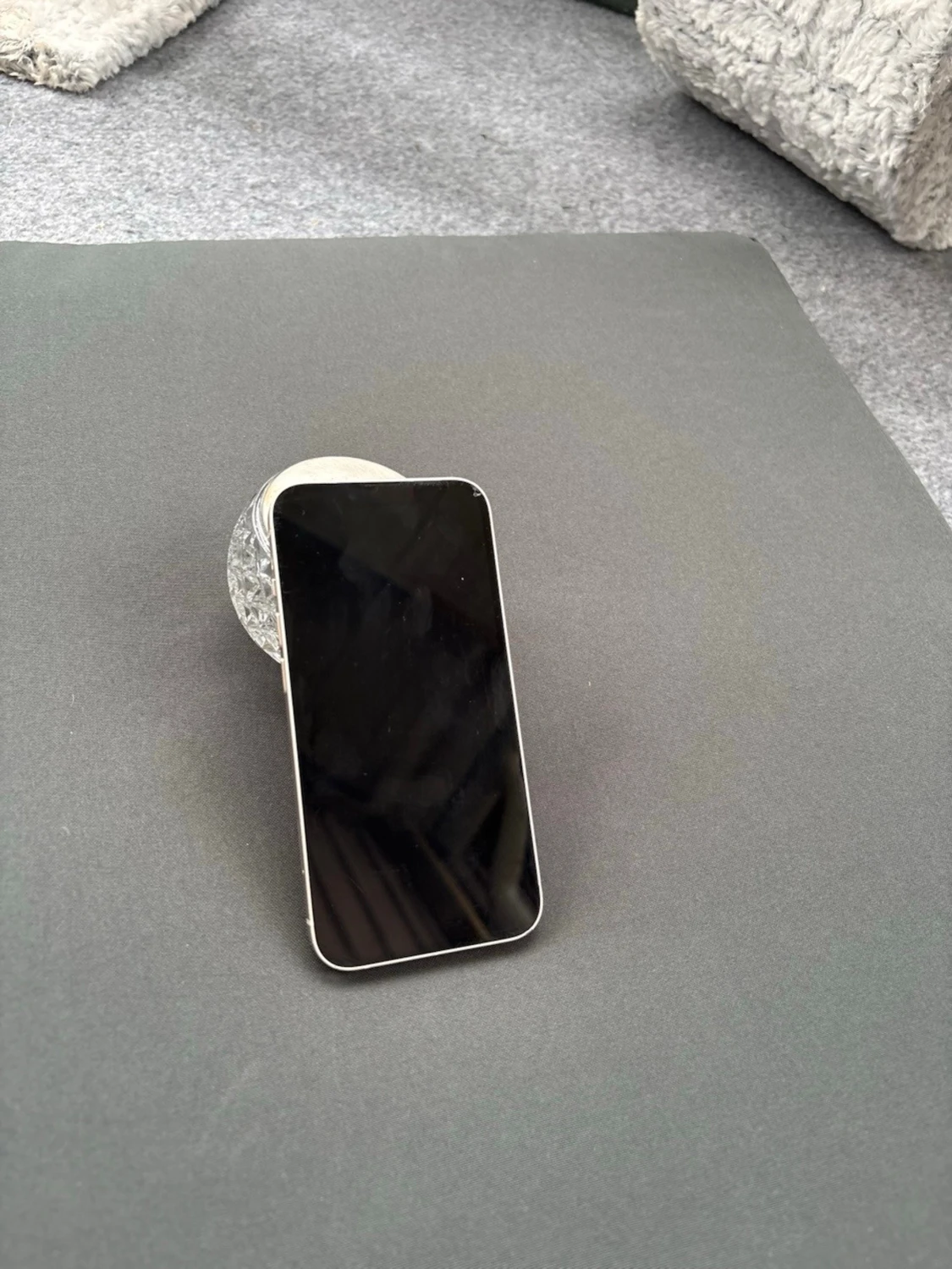 Vit iPhone 13 - 3