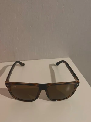Bruna Ray-Ban Boyfriend - Helt nya köpte utomlands på marknad!