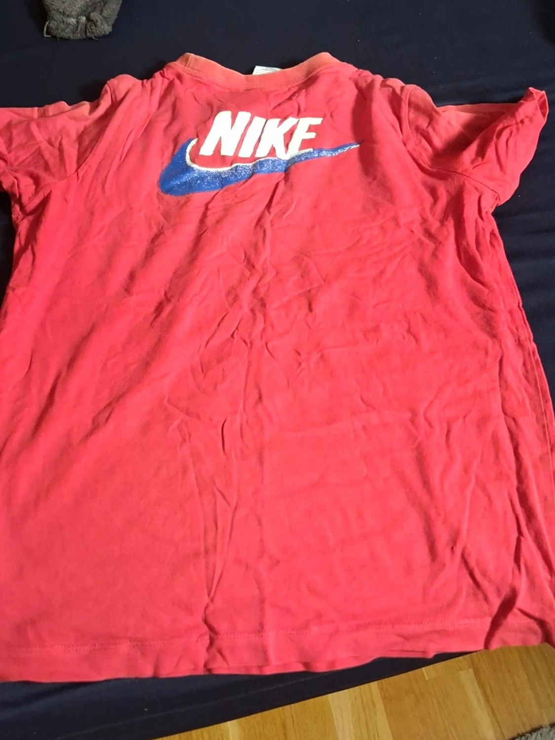 Röd Nike t-shirt med loggor - 1