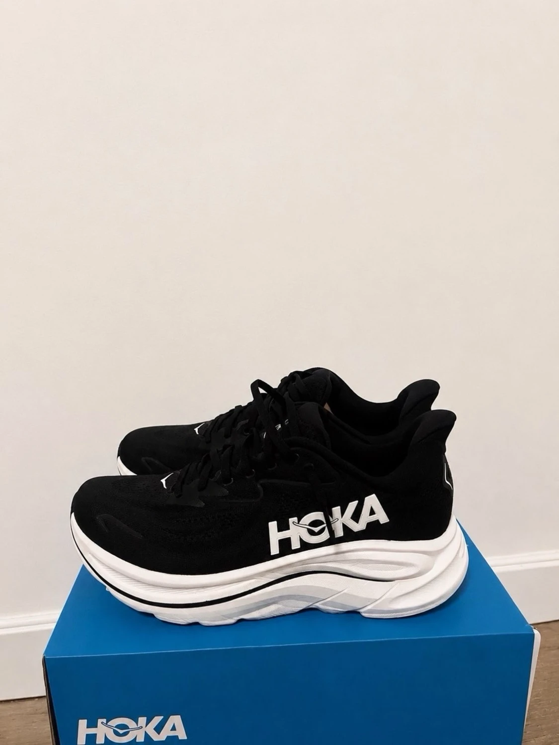 Hoka M Clifton 10