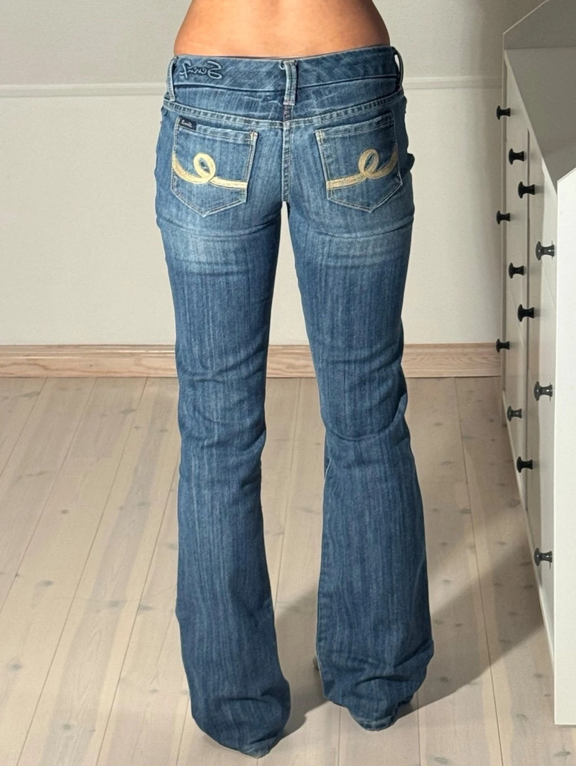 Low bootcut jeans  - 2