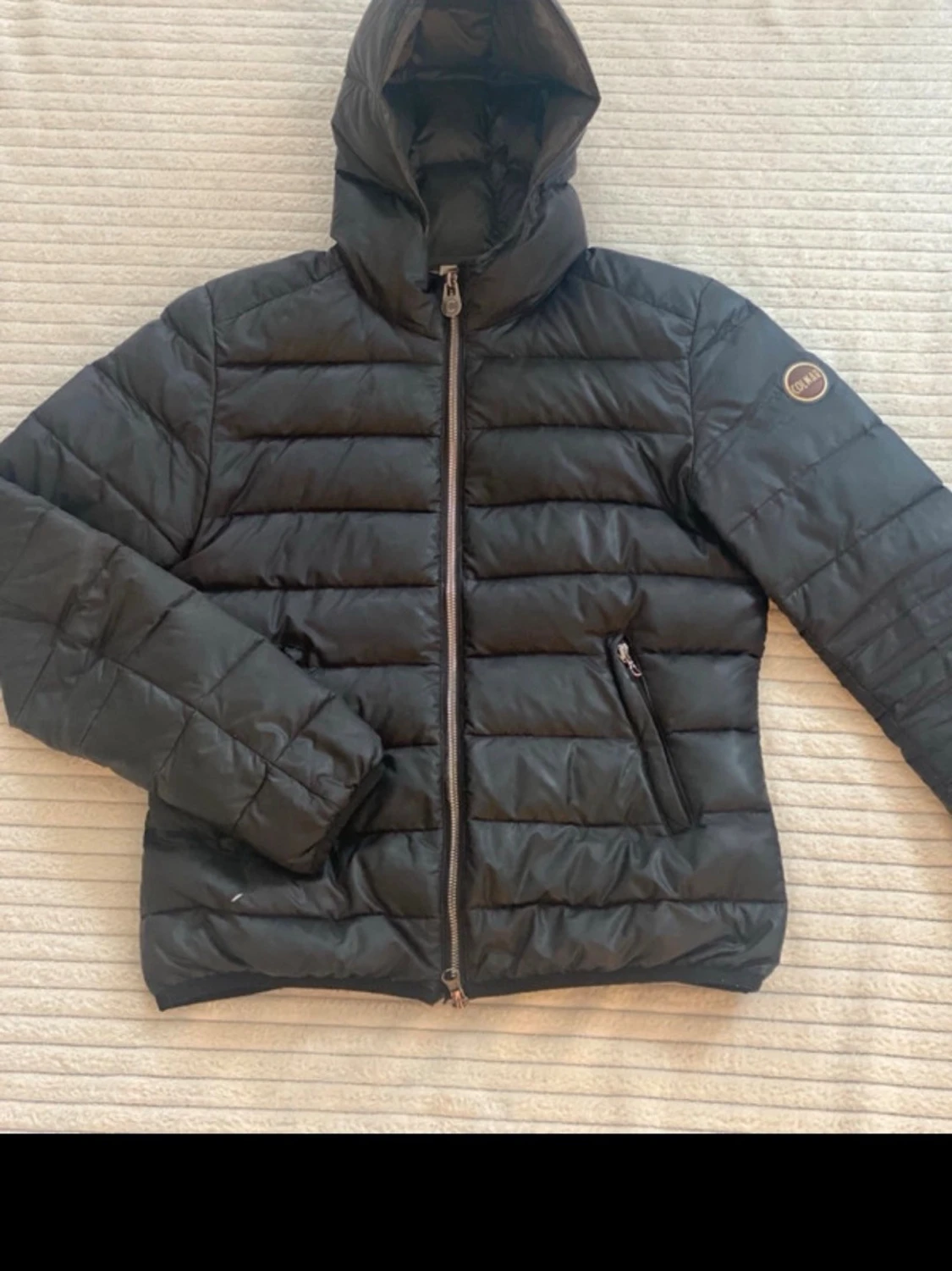 Svart dunjacka från Colmar