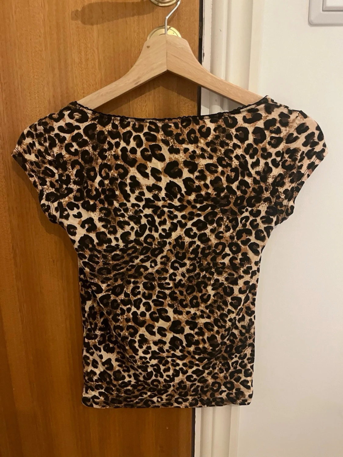 Leopardmönstrad topp från Nelly - 1