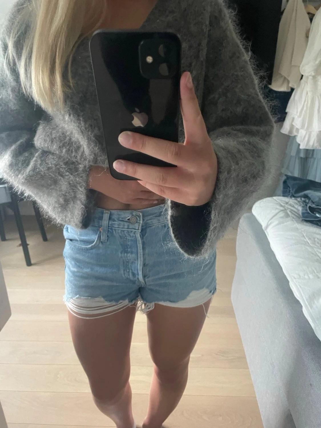 Ljusblå Levishorts med fransig kant - 1