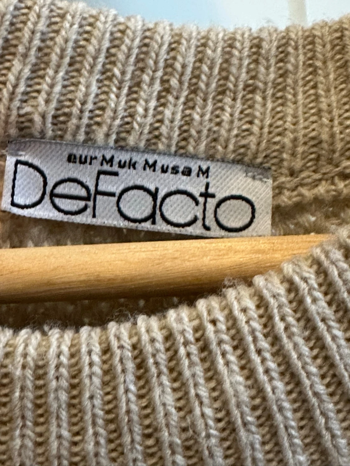 Beige översized tröja i stl M  - 3