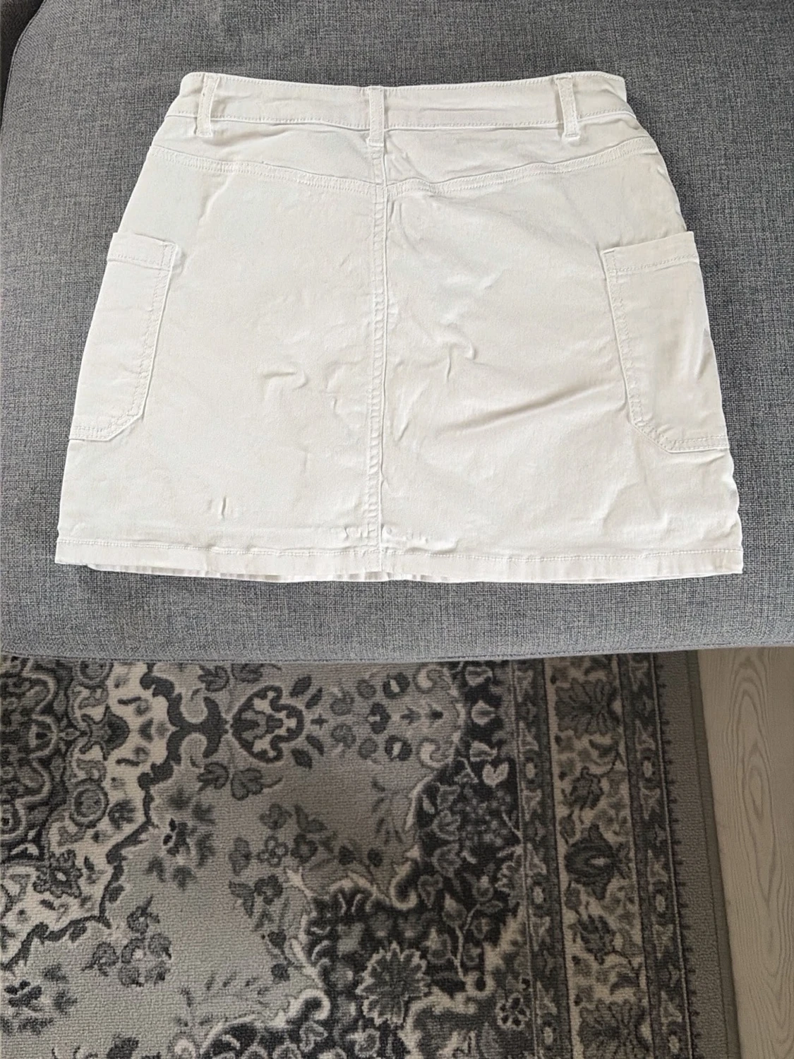 Vit kortkjol från Unique You - 2