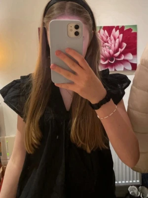 Svart klassiskt diadem - Säljer ett helt nytt diadem.