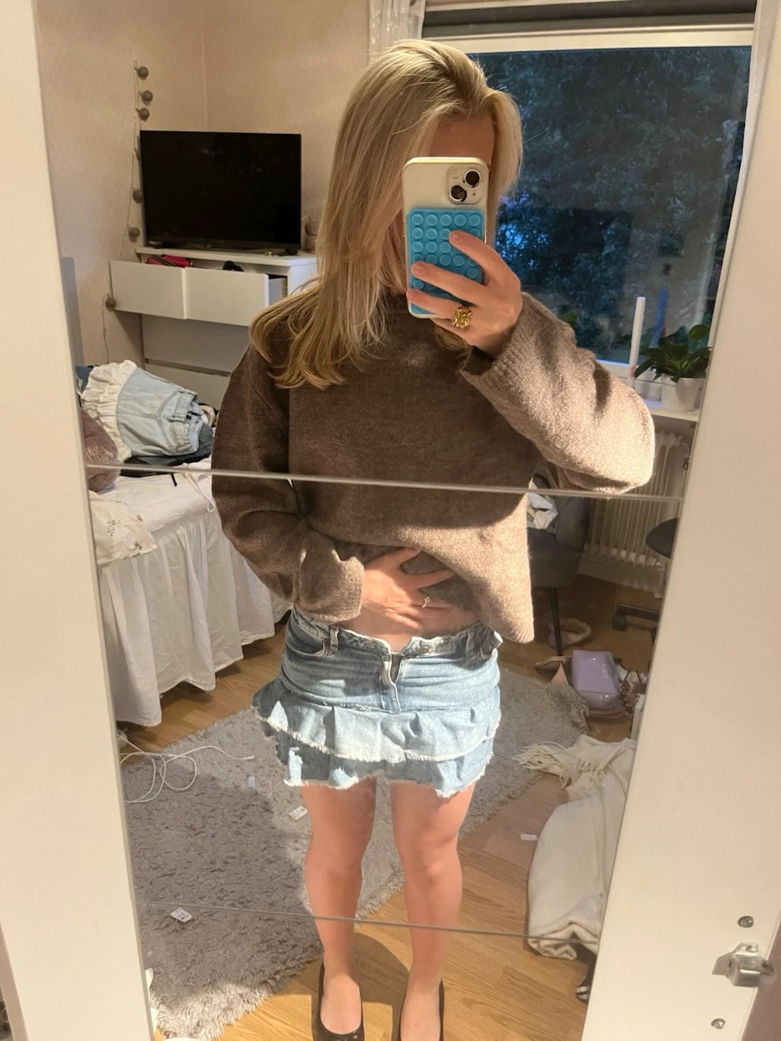 Jeanskjol med volang och råa kanter - 2