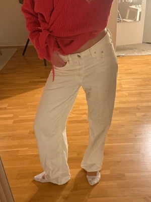 Jeans - Baggy jeans, nästintill oanvända. Inga defekter 🤍.