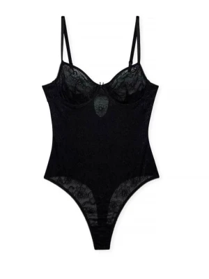 Svart spetsbody - Snygg svart body i spets i storlek 75A med tunna justerbara axelband och bygelkupor. 🖤