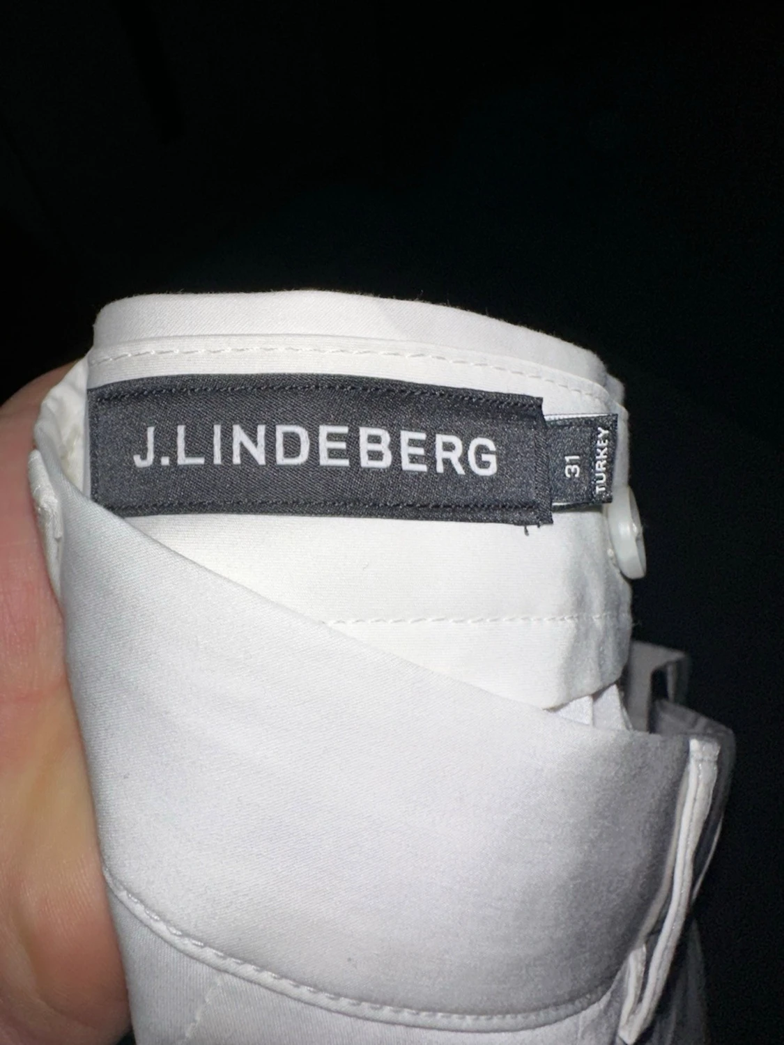 Vita satinshorts från J.Lindeberg - 2