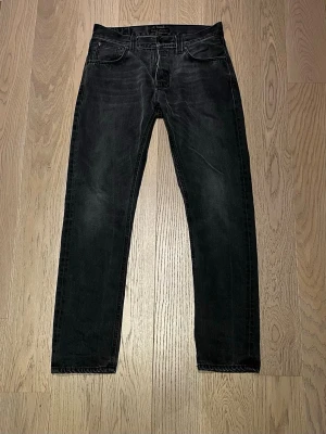 Nudie Steady Eddie Jeans - Steady Eddie Nudie Jeans. Jeansen är i väldigt gott skick och i storlek W31 L32. 