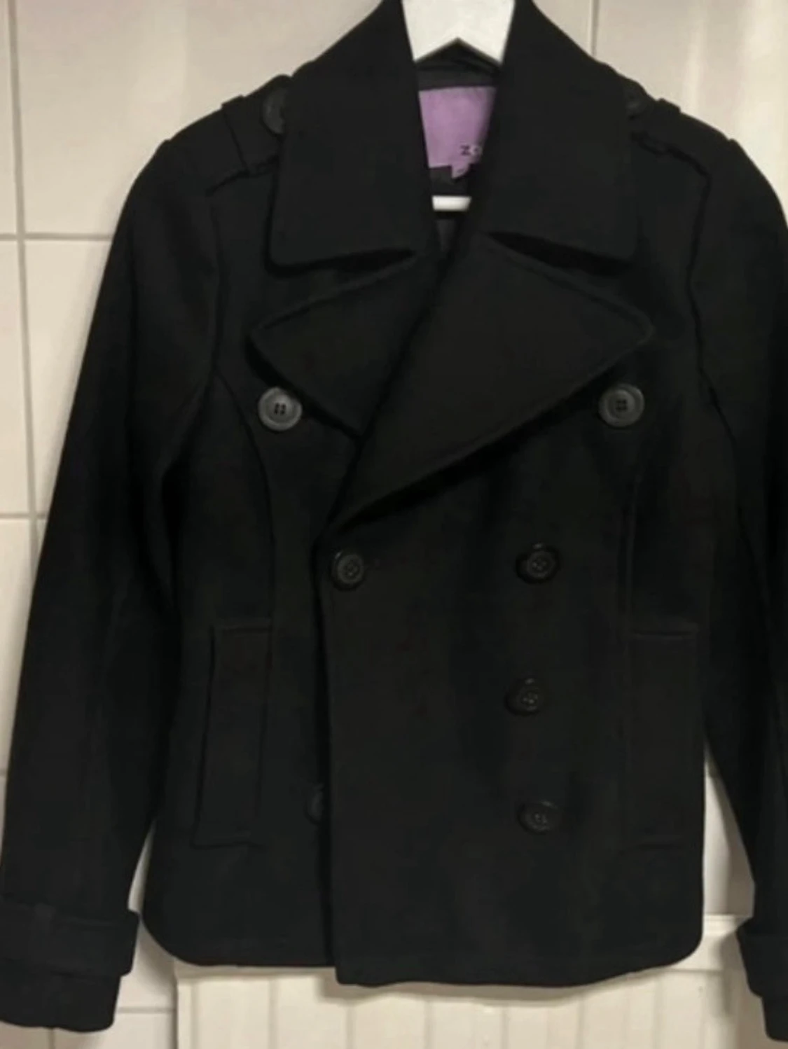 Svart skepparkavaj med dubbelknäppning - 2