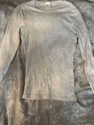 Gina tricot tröja  - Fin