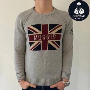 Morris Tröja - Nyskick - Tja. Säljer denna riktigt goa Morris tröjan i nyskick, använd fåtal gånger. Storlek S. Tveka inte på att ställa frågor! ☺️