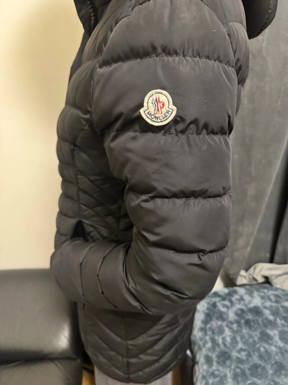 Svart lång dunjacka från Moncler - 1