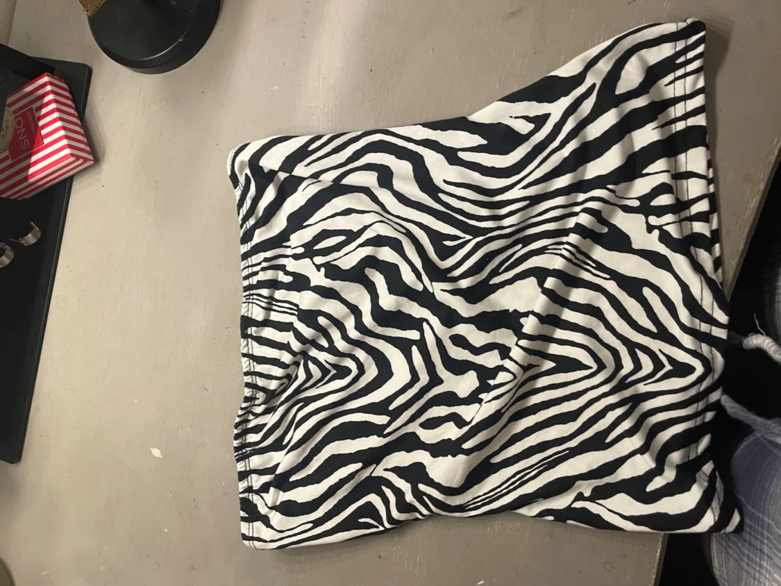 Zebramönstrad tubtopp