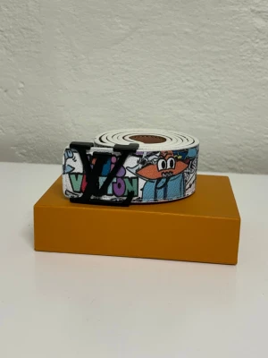 Lv Bälte  - Helt nytt aldrig använd. Storlek 110. Snabb frakt. Endast bälte.