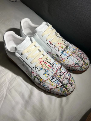 Helt nya Maison Margiela Gats - Helt nya Gats, skriv för mer info. Skokartong ingår. True to size. Skriv för mer bilder 