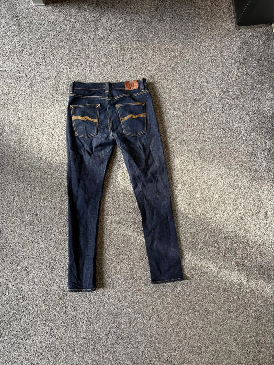 Mörkblåa jeans från Nudie - 1