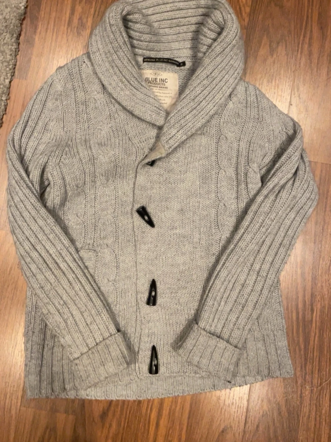 Grå stickad kofta från Blue Inc