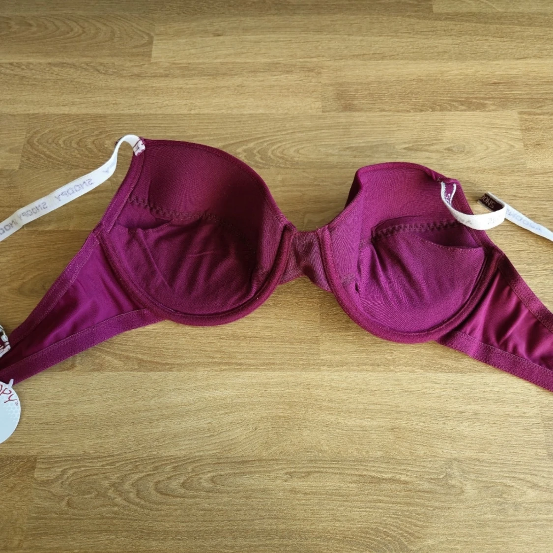 Vinröd bh med broderad detalj 70A - 1