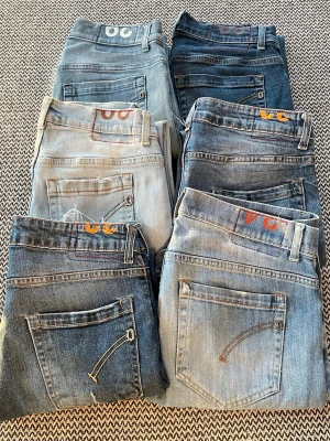 Dondup George drop! Allt ute nu!🚀 - Allt ute nu! Köp ej annonsen 6 par Dondup George jeans i storlek 29-34 3 Woolrich reversible windbreakers 1 Colmar puffer jacka 2 hoodies från Hollister och Ralph Lauren. Allt ute in och kolla!🤩