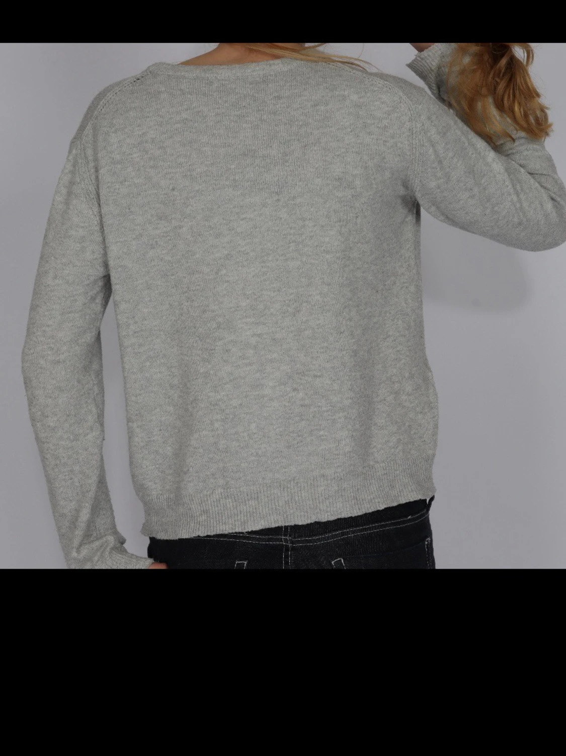 Ljusgrå stickad tröja i ullmix - 1