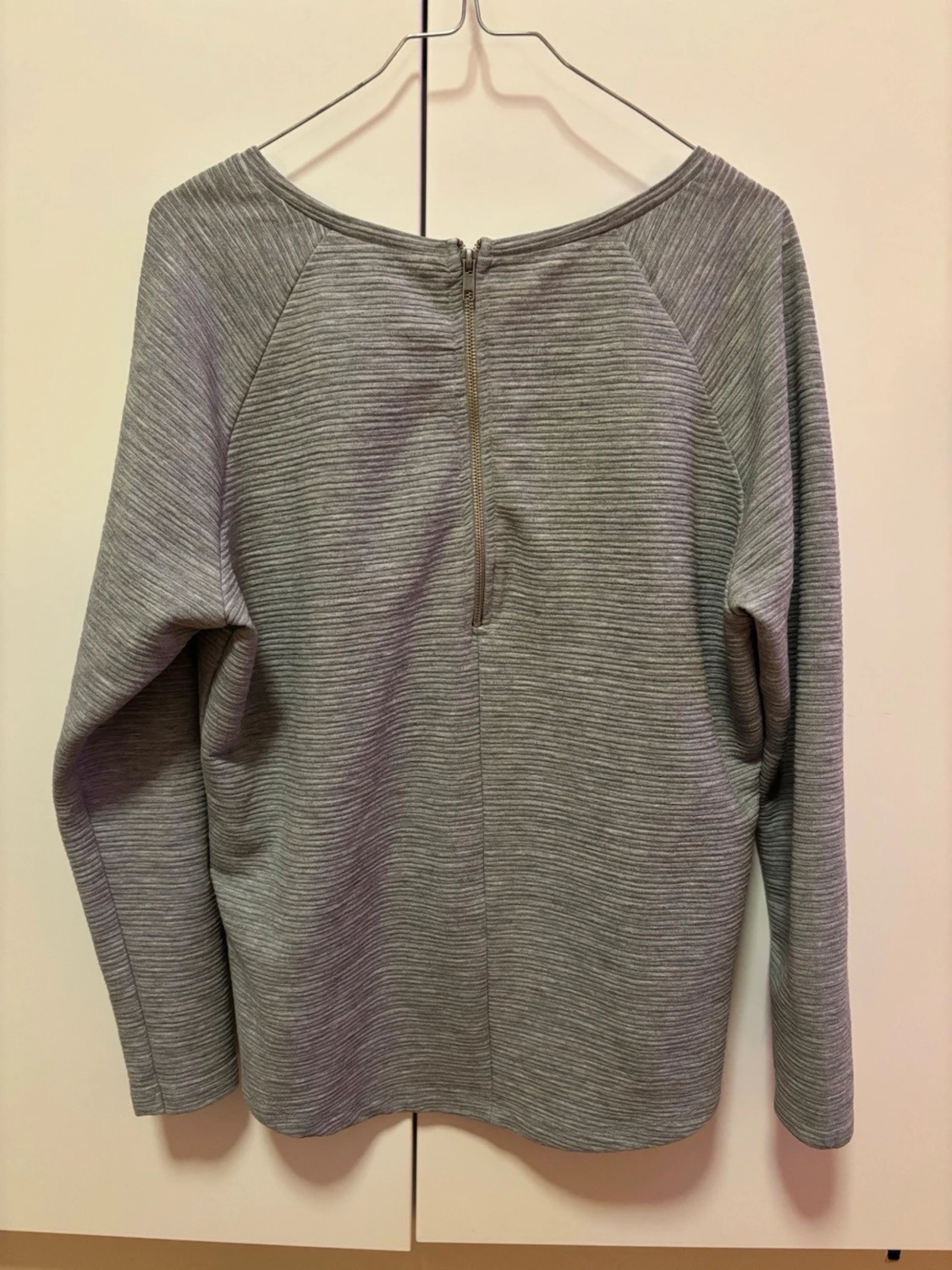 Grå långärmad tröja med struktur stl S-M - 2