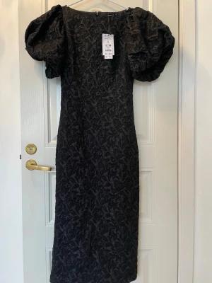 Klänning - Aldrig använd