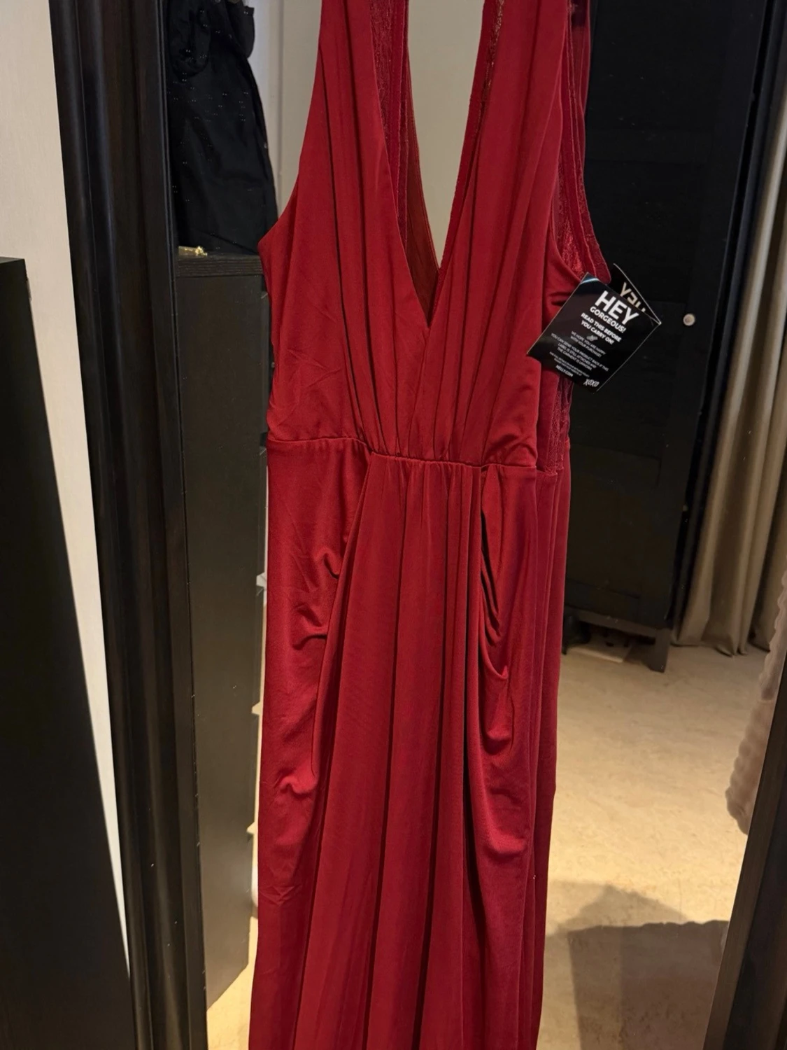 Vinröd långklänning med v-ringning - 6