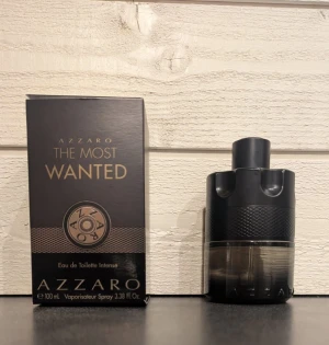 Azzaro The Most Wanted  - Säljer en Azzaro the most wanted eau de toilette intense.  Ungefär 95 ml kvar. Pris kan diskuteras och tveka inte om ni har några frågor.