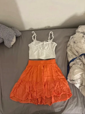 sommar set - säljer den här snygga setet i storlek XS! det är en super fin match till sommaren och i nyskick!