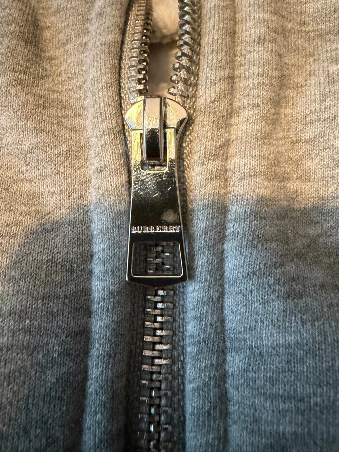 Grå zip hoodie från Burberry - 5