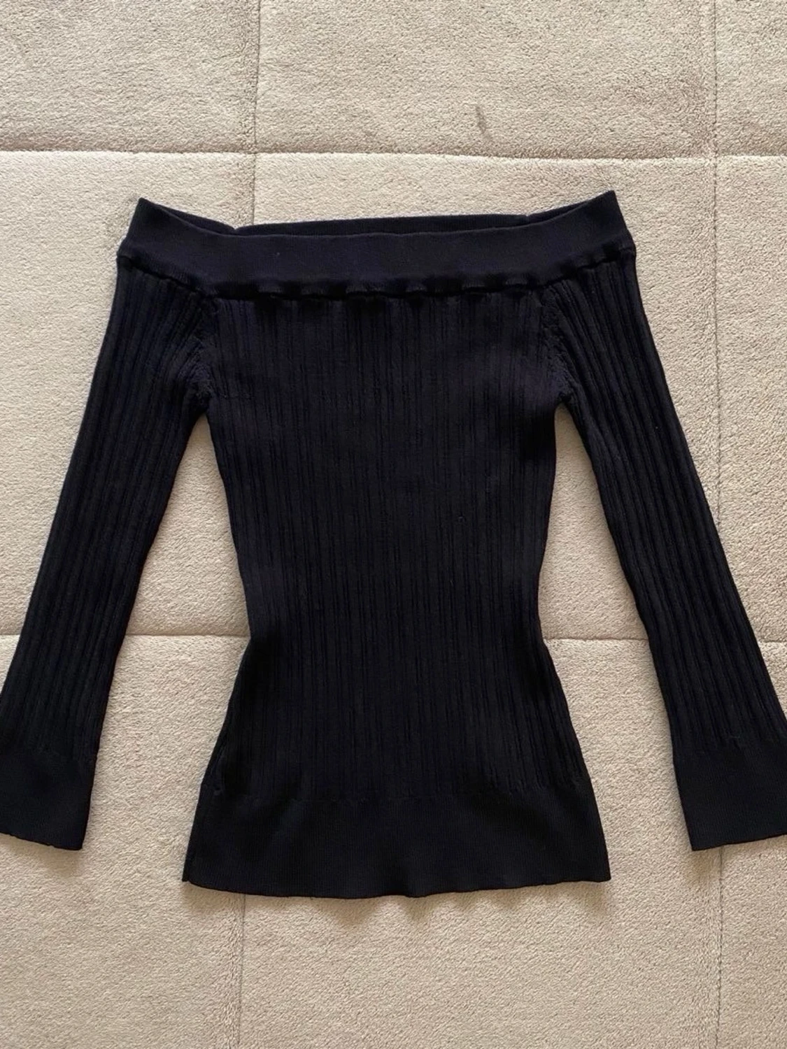 Off shoulder tröja
