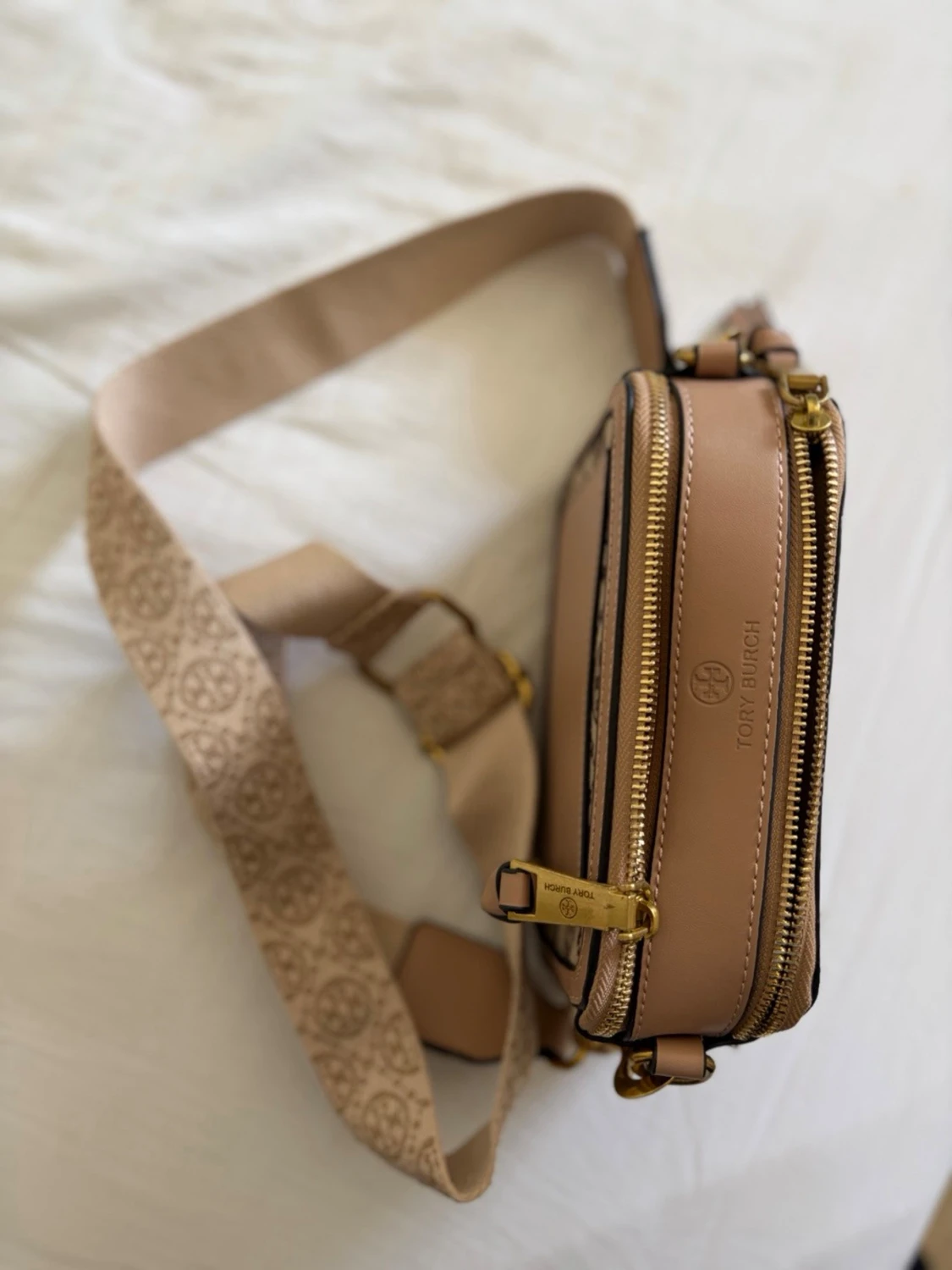 Beige axelremsväska från Tory Burch ej äkta - 3