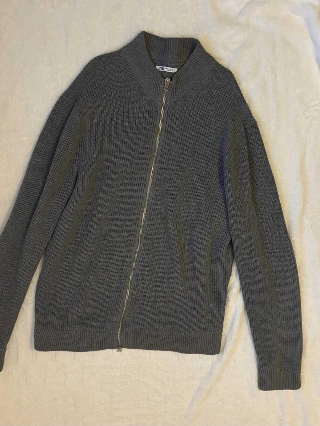 Grå Stickad ziptröja 