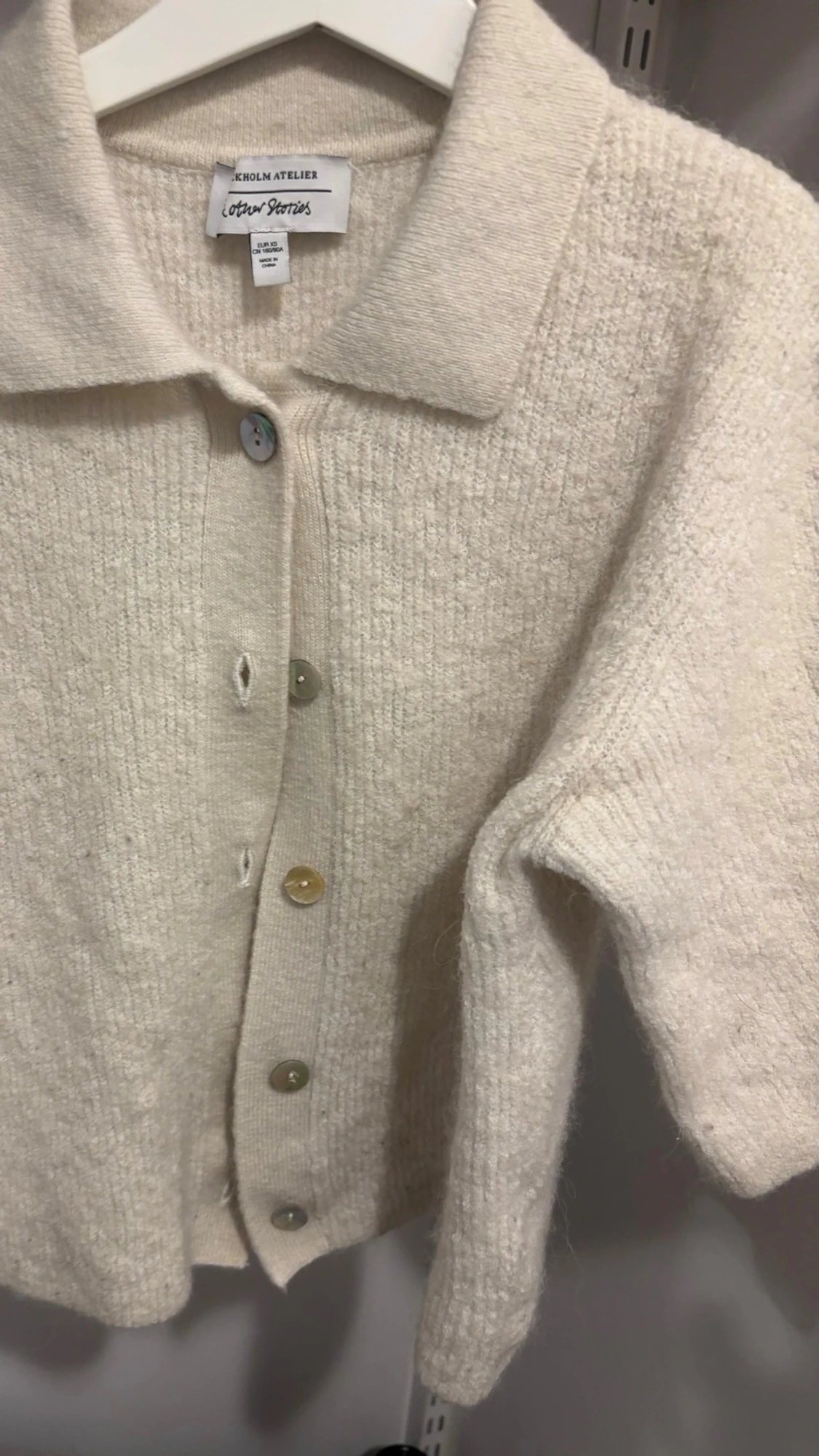 Krämvit kofta från & Other Stories