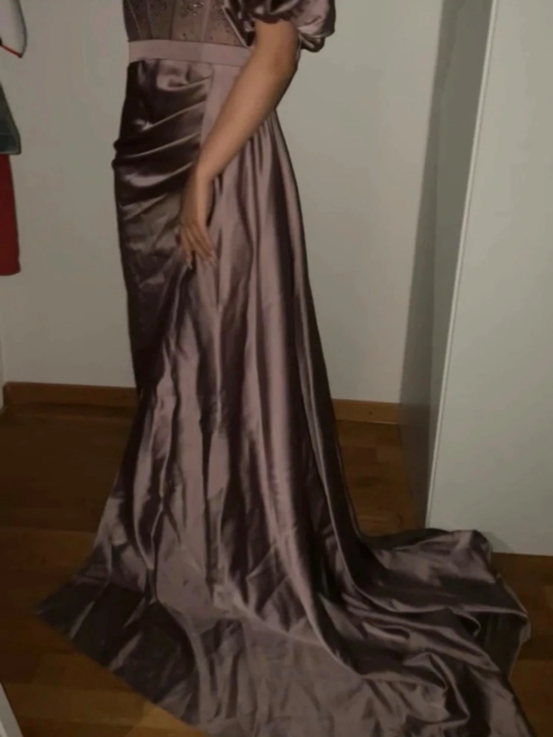 Lång lila klänning med slits - 2