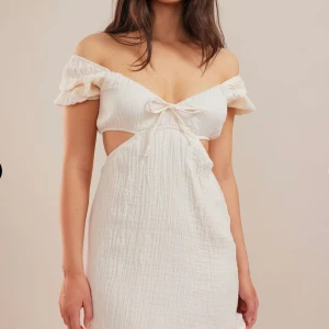 Sommarklänning - Sommarklänning från Chiquelle! Endast använd 1 gång så i nyskick🩷