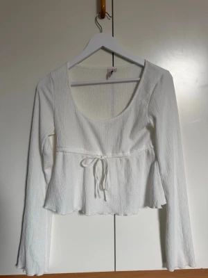 Topp från Nelly - I strl S, jättefint skick