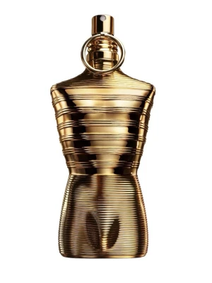 Jean Paul Gaultier Le Male Elixir Absolu EdP - En lyxig parfymflaska i form av en manlig torso, helt i glänsande guld med räfflad yta. Flaskan har en unik och ikonisk design som verkligen sticker ut på hyllan. Perfekt för dig som gillar exklusiva och kreativa doftflaskor.