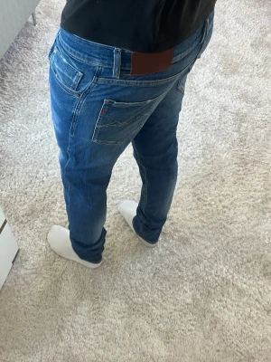 Replay jeans  - Replay Jeans | Bra skick | Storlek 33/34 | Pris - 499kr | Modellen är ca 181cm lång | Hör av dig vid minsta fråga eller fundering!!